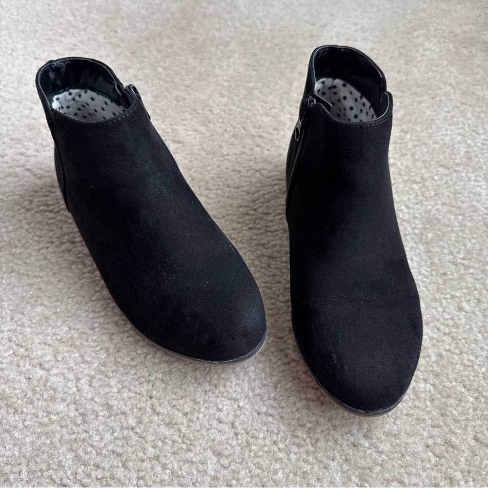 Cat & Jack Black Ankle Boots